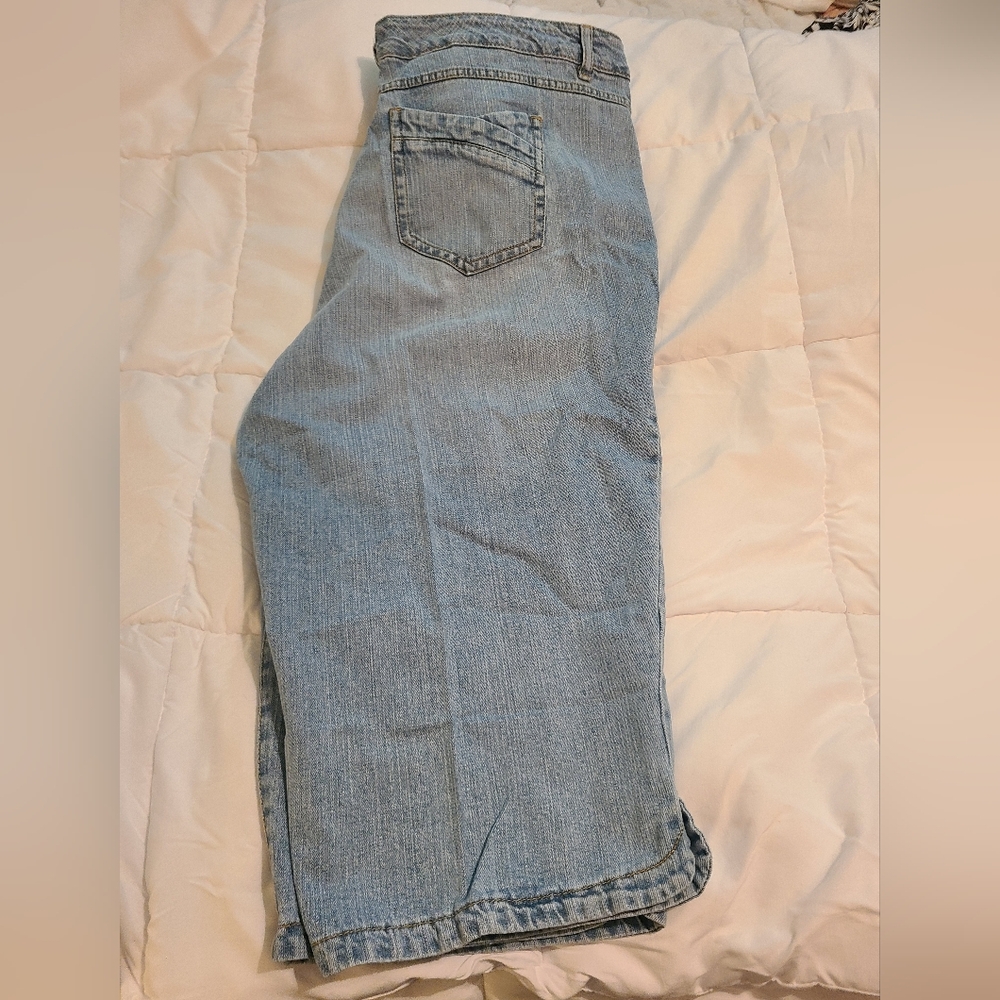 GV Jean Capri - Picture 2 of 3